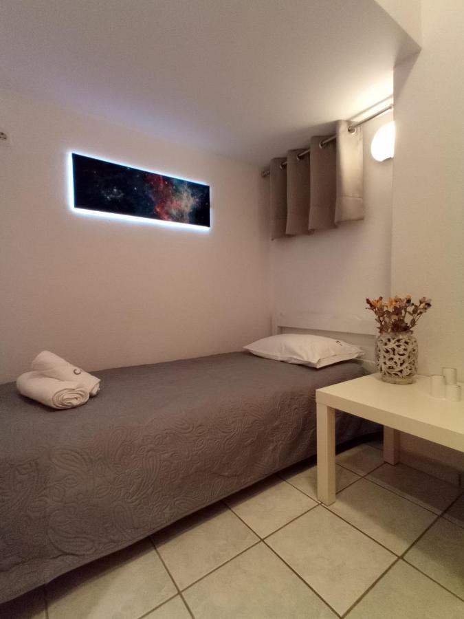 Lilac Studio Apartment Kavála Exterior photo